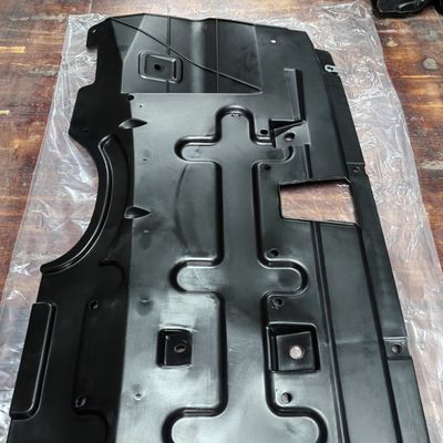 2020- Roewe ERX5 RX5 と MG GS OEM NO 10778165/10416068用のエンジンの下部保護プレート