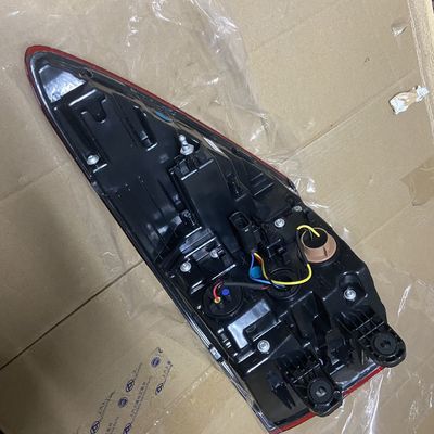 ROEWE SAIC カーフィットメント 左後部外尾ライト LED MG GS Roewe RX5 2016 OE 10238678