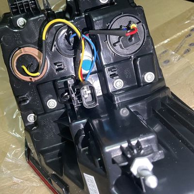 ROEWE SAIC カーフィットメント 左後部外尾ライト LED MG GS Roewe RX5 2016 OE 10238678