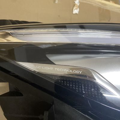 MG ZS 2019 ホワイト 左と右のヘッドライト OE 10550754 自動車フィットメント用