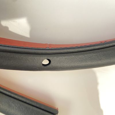 カーフィット ドアのゴムシール ストリップ テスラモデル Y OE 1500058-04