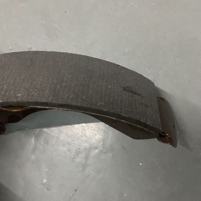 車両モデルT60 SAIC Maxus Superior 停止力のためのバックブレーキパッド OE C00168948