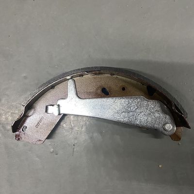 車両モデルT60 SAIC Maxus Superior 停止力のためのバックブレーキパッド OE C00168948