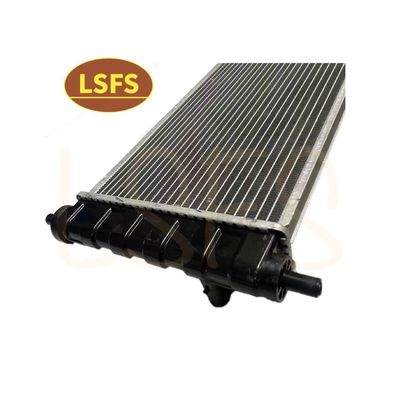 MAXUS SAIC MOTOR D90 T60 T70 T90 OE C00100234/C00144824用の水タンクコンデンサラディエーター