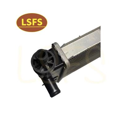 MAXUS SAIC MOTOR D90 T60 T70 T90 OE C00100234/C00144824用の水タンクコンデンサラディエーター