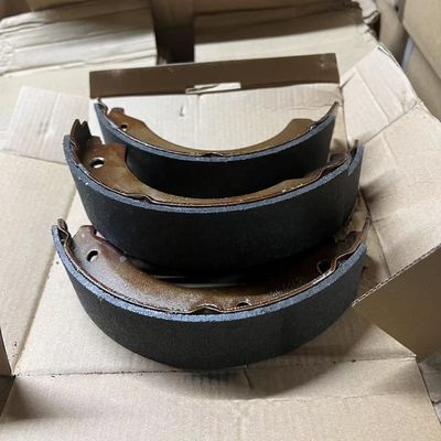 SAIC MOTOR MAXUS V90 ハンドブレーキパッド C00233816 強化ブレーキ効率